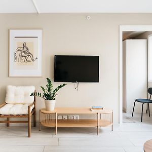Stay Urban - Scandinavian Comfort With French Balcony